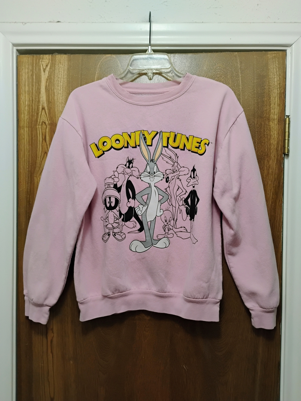 Looney Tunes Pink Bugs Bunny Graphic Crewneck Sweatshirt Women's. XL